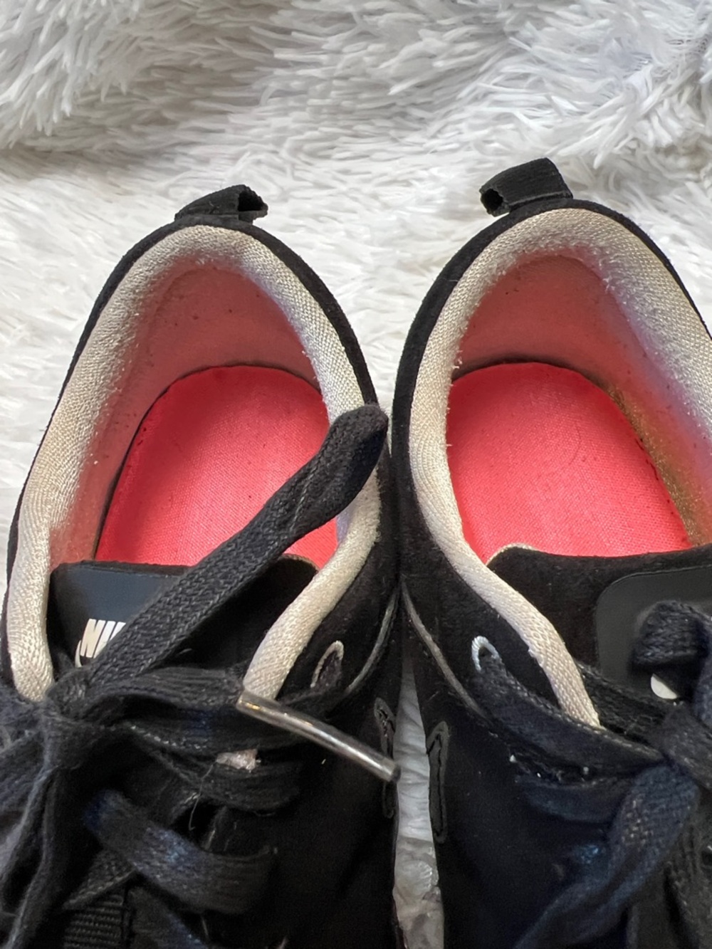 Nike Air Max Thea Suede NYC Sneakers RARE 8.5 - Picture 9 of 15